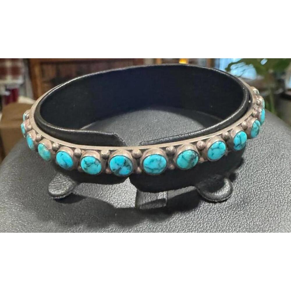 Native American Navajo Style Silver with 15 Turquoise Stones Cuff Bracelet